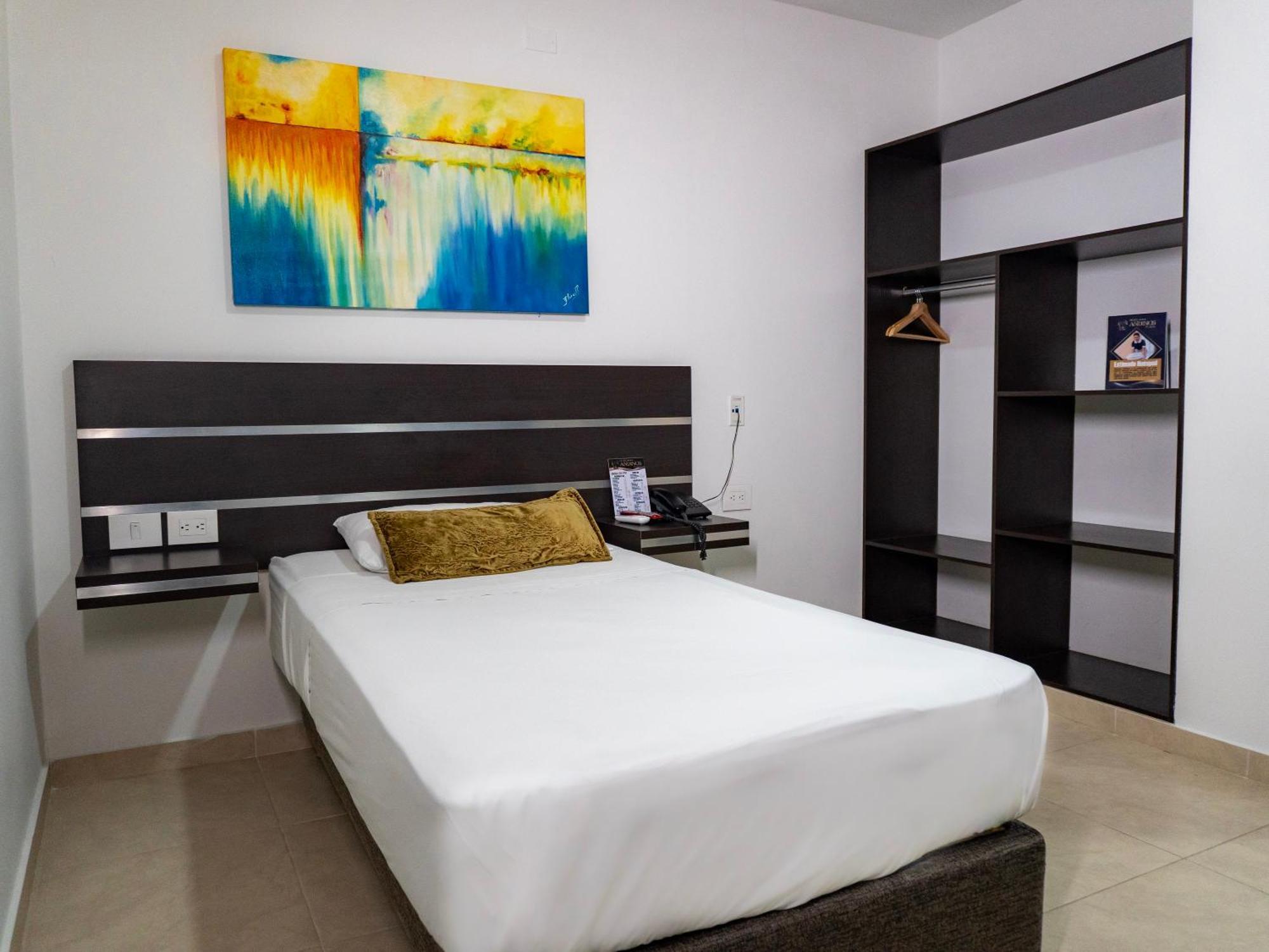 Hotel Andinos Plaza Florencia Florencia  Extérieur photo