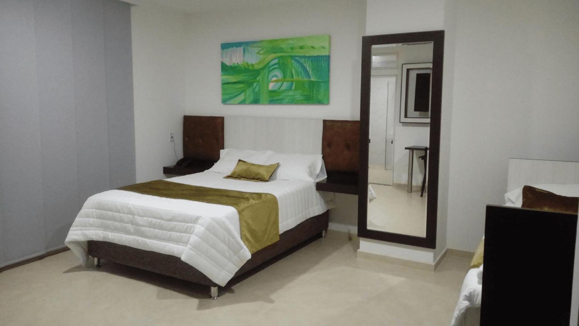 Hotel Andinos Plaza Florencia Florencia  Extérieur photo