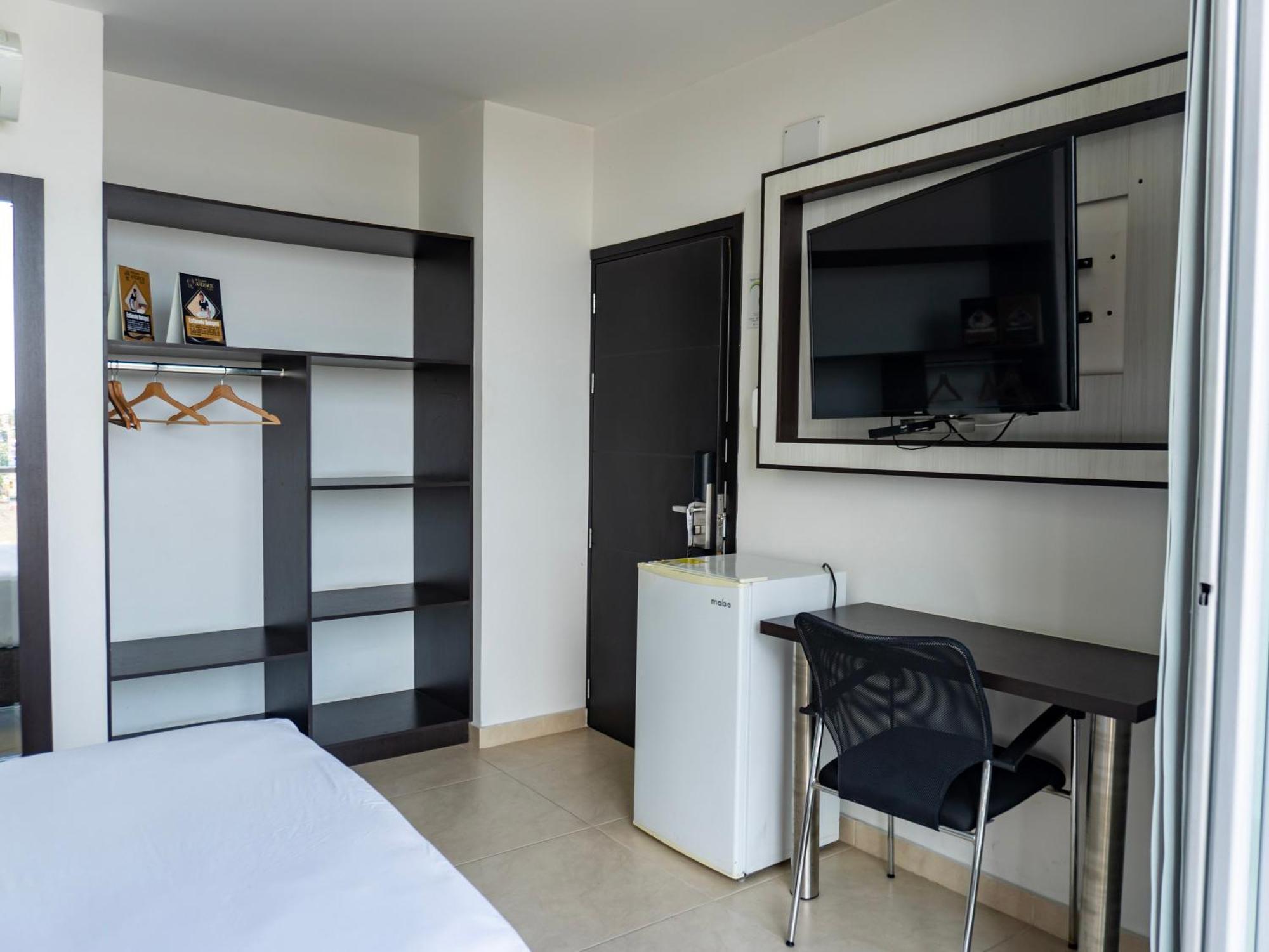 Hotel Andinos Plaza Florencia Florencia  Extérieur photo