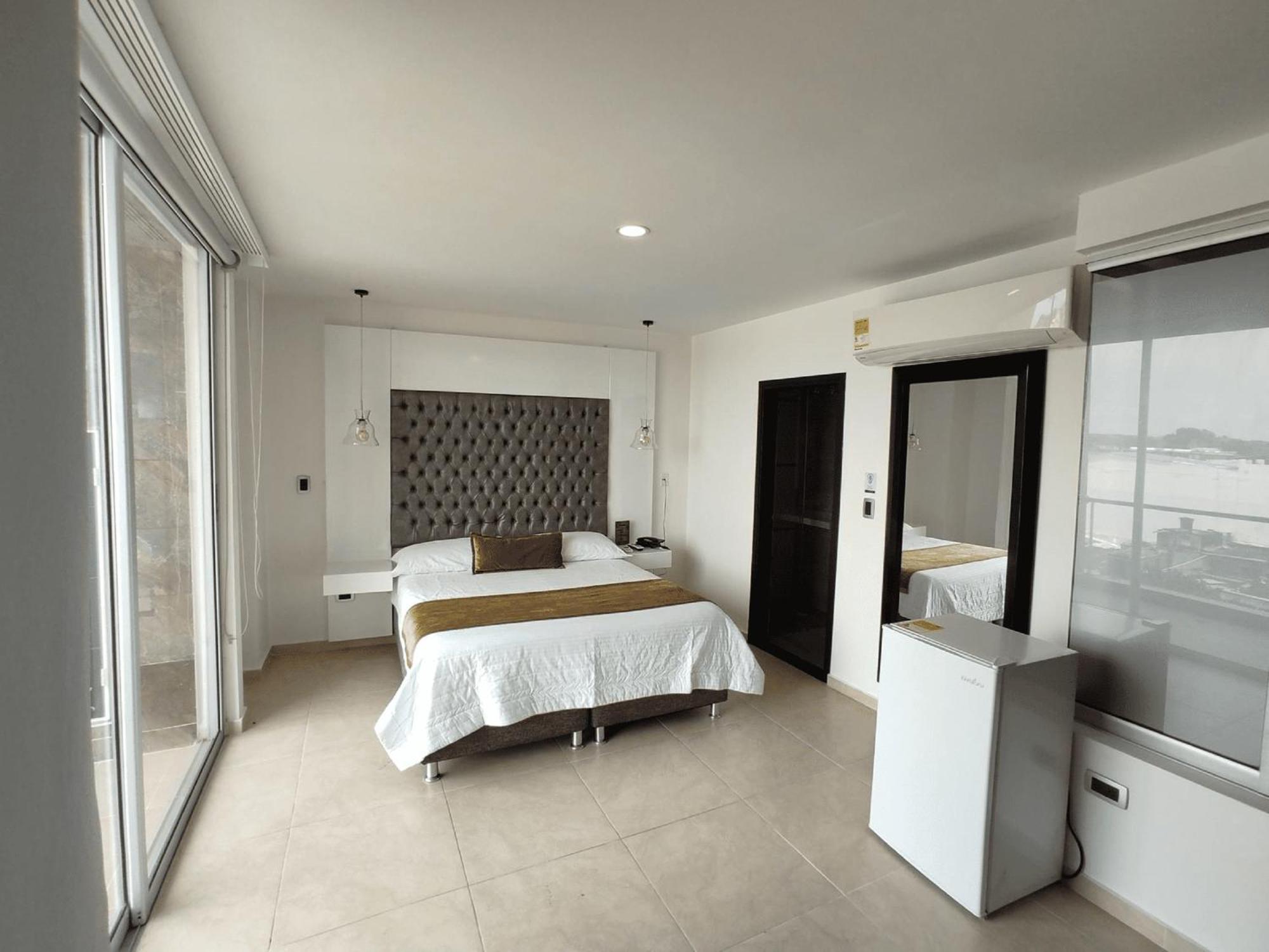 Hotel Andinos Plaza Florencia Florencia  Extérieur photo