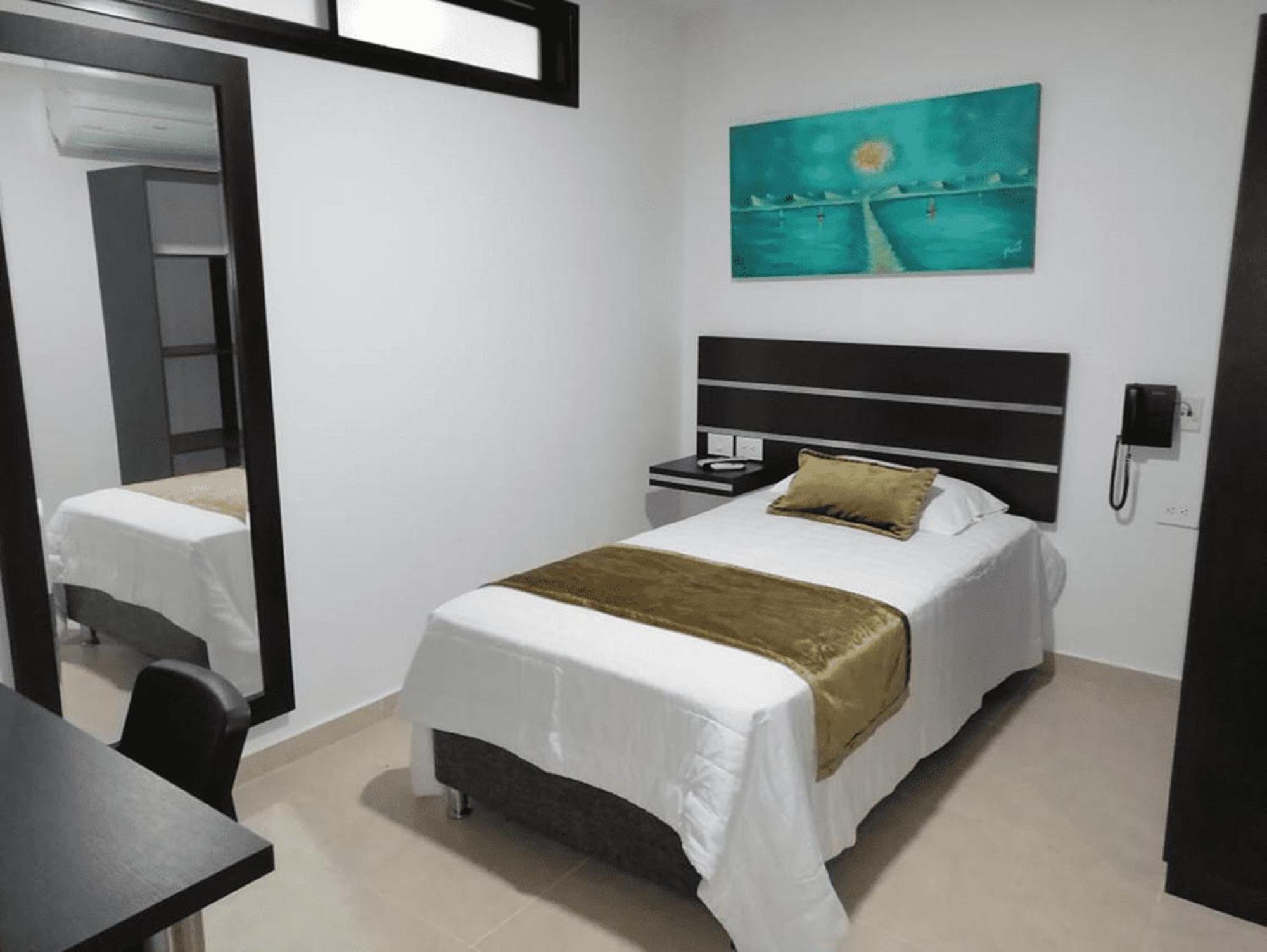 Hotel Andinos Plaza Florencia Florencia  Extérieur photo